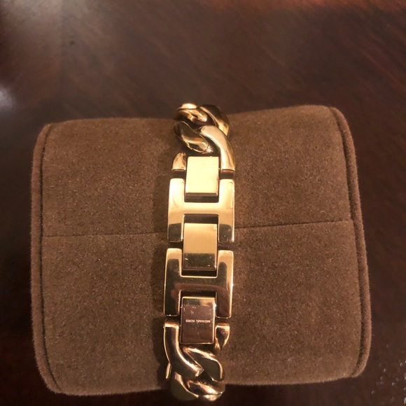 Micheal Kors Women’s Watch main image 4